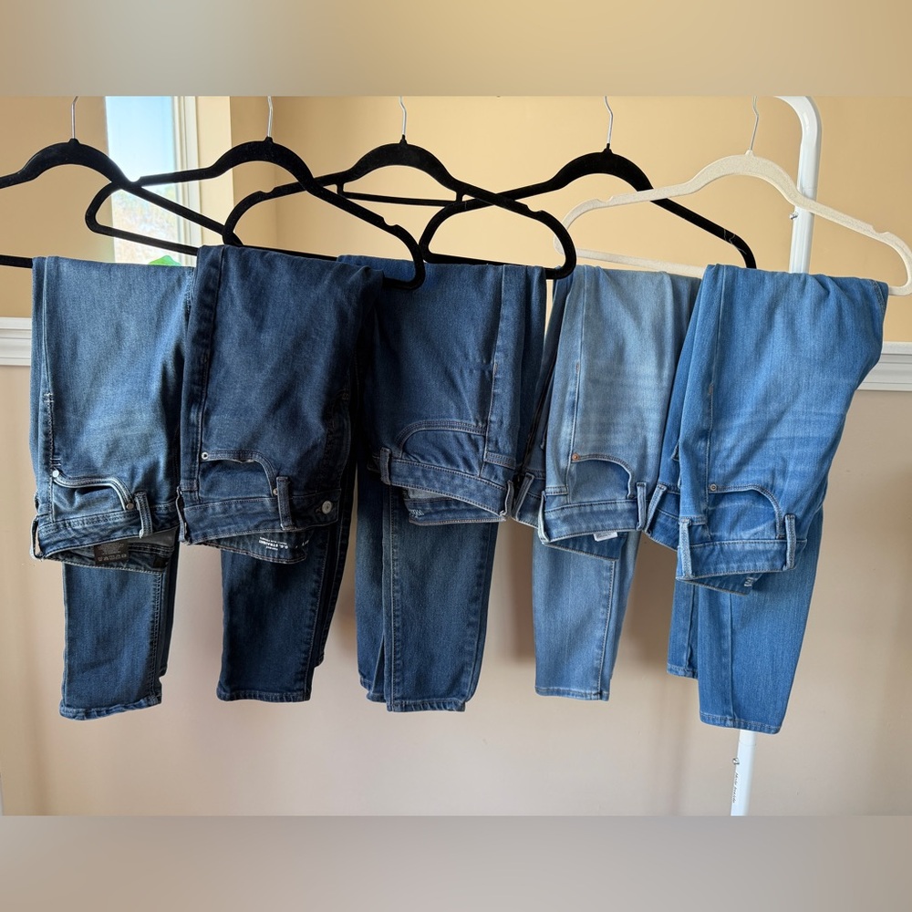 JEANS BUNDLE Women’s Size 6 - 5 Pairs